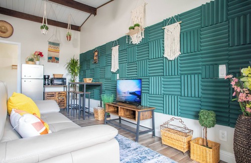Alum Rock Apartment | Guest suite w/king-size bed near downtown SJ