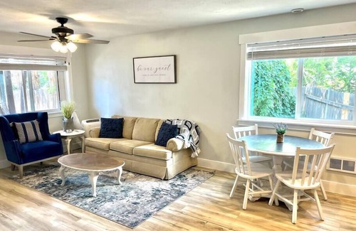 Idaho Falls Apartment | Guest Suites -1998 #1 Charming 1 bedroom 1 bath Suite
