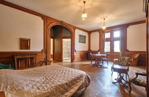 Saint-Geoire-en-Valdaine House | Guesthouse 'Room 1 - The Marquise's Suite' with Shared Terrace and Garden