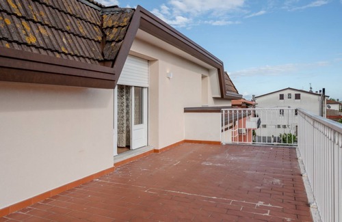 Luni Apartment | GuestHost - Mare Monti Apartment 8