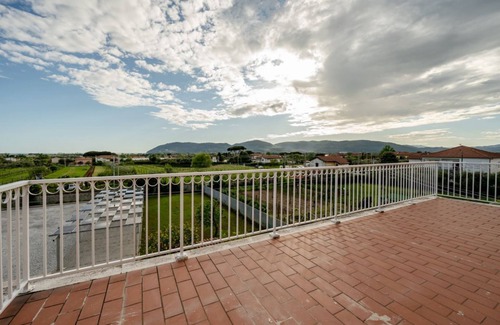 Luni Apartment | GuestHost - Mare Monti Apartment 8