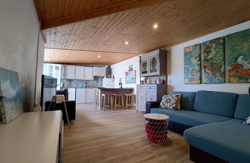Aiana de Cima House | Guesthouse Casa Anouk, with swimming pool and 5 min from the sea