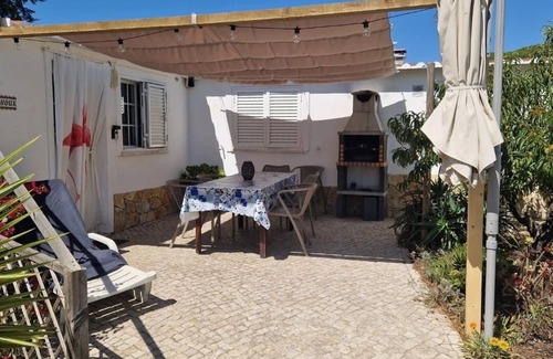 Aiana de Cima House | Guesthouse Casa Anouk, with swimming pool and 5 min from the sea