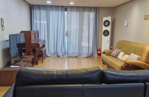 Unseo-dong House | Guesthouse Joy of Life