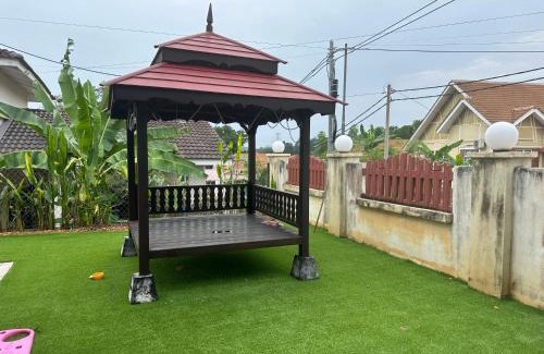 Gambang House | Guesthouse Kita D'Gambang