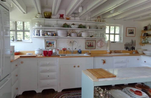 Vinalhaven House | Guesthouse on Historic Saltwater Farm
