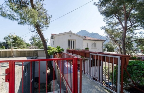 Sobra Apartment | #GUESTHOUSESOBRA Double room!A/C & shared kitchen S4