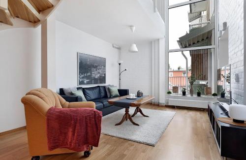 Pitea Apartment | Guestly Homes - 3BR City Charm