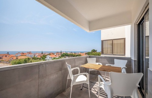 Praia das Macas Apartment | GuestReady - Apple beach hideaway with sea views