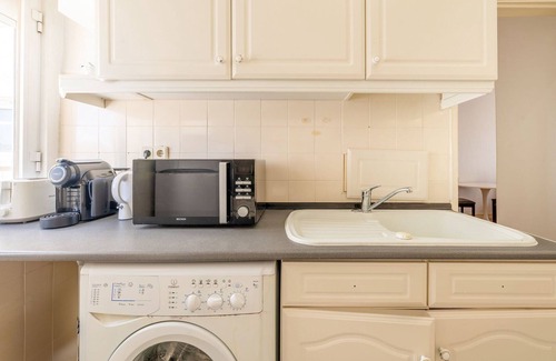 Sao Jorge de Arroios Apartment | GuestReady - Charme Rouge Lisbon