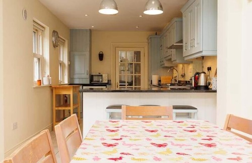 Portobello House | GuestReady - Charming Portobello house