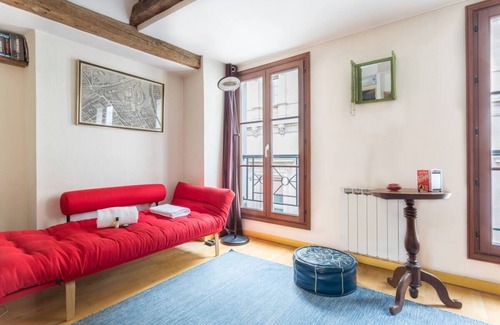 Quartier de la Place-Vendome Apartment | GuestReady - Chic Retreat in the Heart of Paris