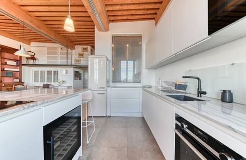 Grande Cote - Annonciade Apartment | GuestReady - Classy Apt with Mezzanine in Lyon
