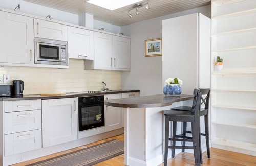 Ballsbridge House | GuestReady - Delightful Mews in Dublin