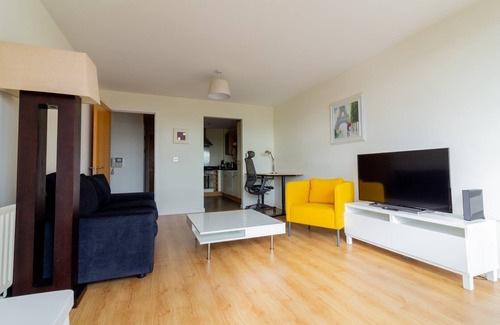 Ballsbridge Apartment | GuestReady - Luminous Elegance in Barrow Street