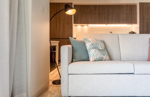 Misericordia Apartment | GuestReady - Midcentury Studio with Balcony in Santos 501