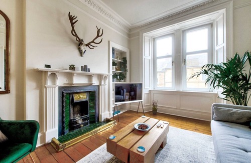 Ellemford Apartment | GuestReady - Modern Classic Edinburgh Home