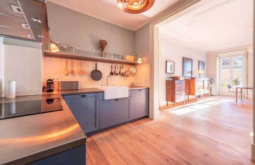 Lisbon Old Town Apartment | GuestReady - Ray of Light