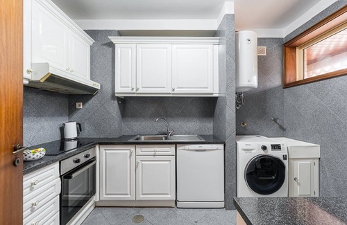 Lavra Apartment | GuestReady - Relaxing Beachside Getaway