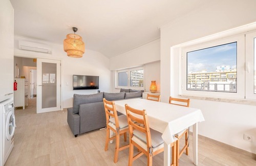 Costa de Caparica Apartment | GuestReady - Sunny Retreat in Costa da Caparica
