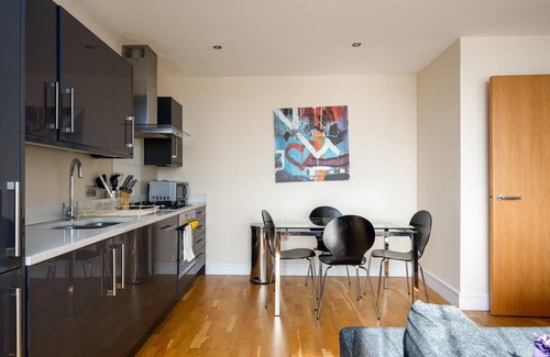 Harrow Apartment | GuestReady - Simple luxury in Harrow
