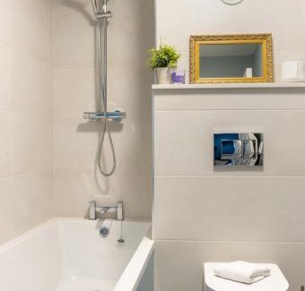 Grand Canal Dock Apartment | GuestReady - Stunning Apartment near Canal