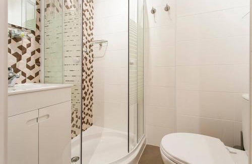 Alfama Apartment | GuestReady - Stylish apt w/balcony in Graca