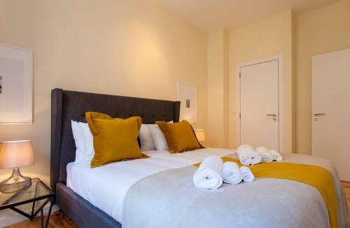 Alfama Apartment | GuestReady - Stylish apt w/balcony in Graca