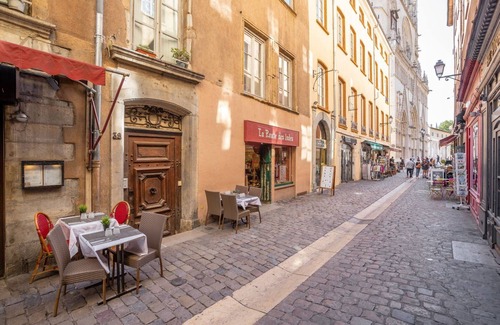 Old Lyon Apartment | GuestReady - Sublime 2BR in the heart of Old Lyon