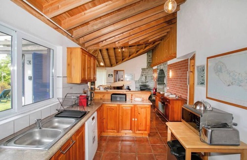 Ponta Delgada Cottage | GuestReady - Vivenda Mar e Monte