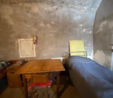 Goris House | Guiding Globe