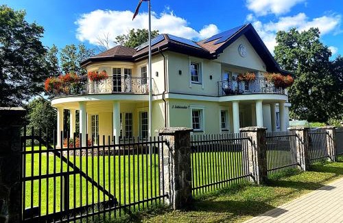 Anyksciai House | Gulbės Apartamentai