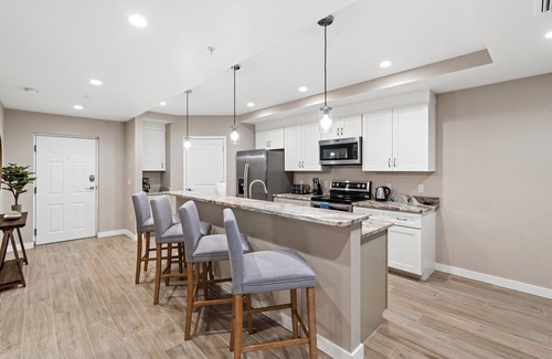 Yacht Club Condo | Gulf Access with Boat Slip, Heated Saltwater Pool, Dog-Friendly - Bacino Vista #204 - Roelens