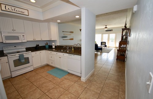 Steinhatchee Condo | Gulf Breeze Condo #106- Private Boat Ramp! WiFi! NO DOCK THIS SCALLOP SEASON!