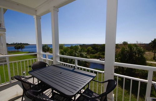 Steinhatchee Condo | Gulf Breeze Condo #107 - Wifi, Private Boat Ramp and Pool