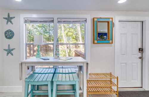 Gulf Breeze House | Gulf Breeze Home with Deck Walk to Public Boat Ramp