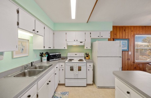 Cedar Key House | Gulf front island stilt house