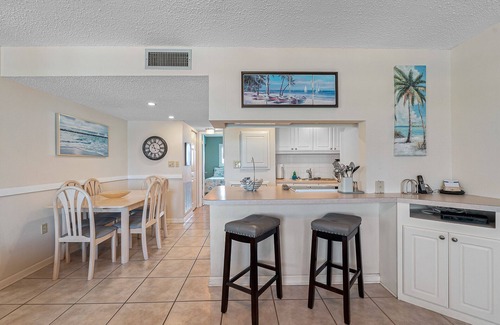 Sunset Beach Condo | Gulf-Front Sunset Beach Condo: Spectacular Sunsets, Steps to Beach, Free Parking