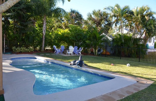 Bradenton Beach House | Gulf-views inside home, Pool, duplex, SUP+Kayak+Firepit+Patio+Crows Nest+Grill