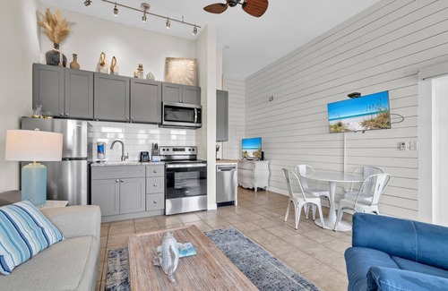 Gulf Place Condo | ☀️Gulf Views-Updated-3 Pools-30A-Gulf Place Town Center 421☀️