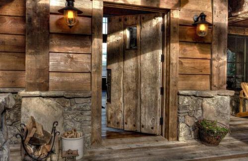 Lake Shore House | Gull Lakes Finest! Reclaimed Charm and Luxury
