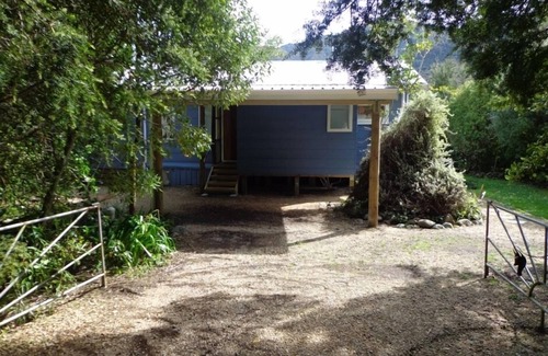 Collingwood House | Gunado - a cosy kiwi bach.
