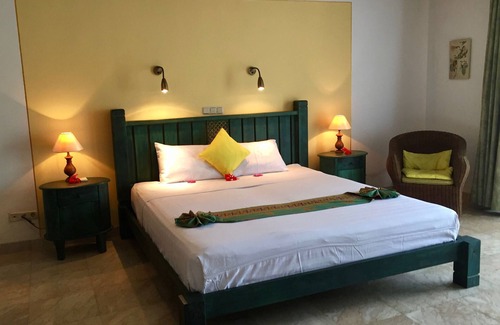 Rangdu Bed & Breakfast | Gunung Paradis Retreat