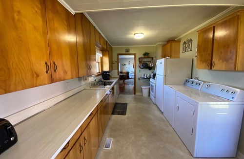 Winter Harbor House | Guptill Cottage oceanfront with views of Acadia National Park