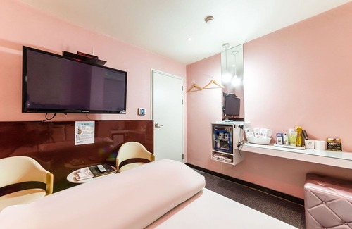 Guri Hotel | Guri M