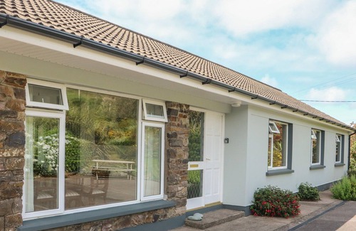 Cahirciveen House | GURRANEBAWN, family friendly in Cahersiveen, County Kerry