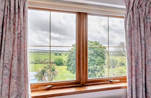 Keeston House | Gwersyll y Tiger - Four Bedroom House, Sleeps 7