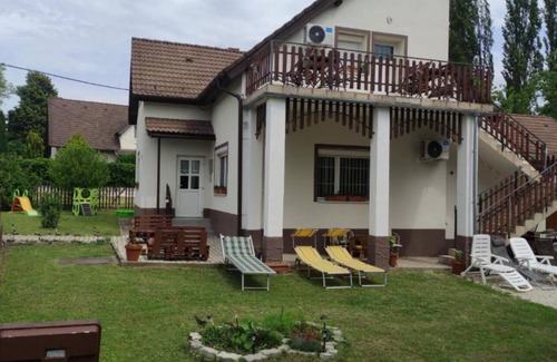 Vonyarcvashegy Apartment | Gyöngyike Apartmanház Vonyarcvashegy - Two-Bedroom Apartment 3
