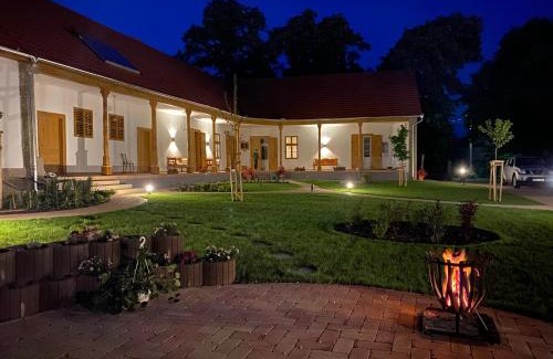 Szakaly House | Gyöngyike Vendégház - Szakály
