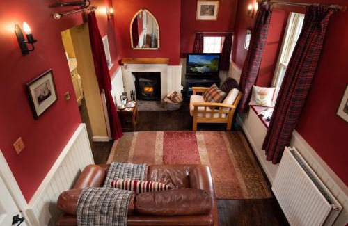 Kirk Yetholm House | Gypsy Palace